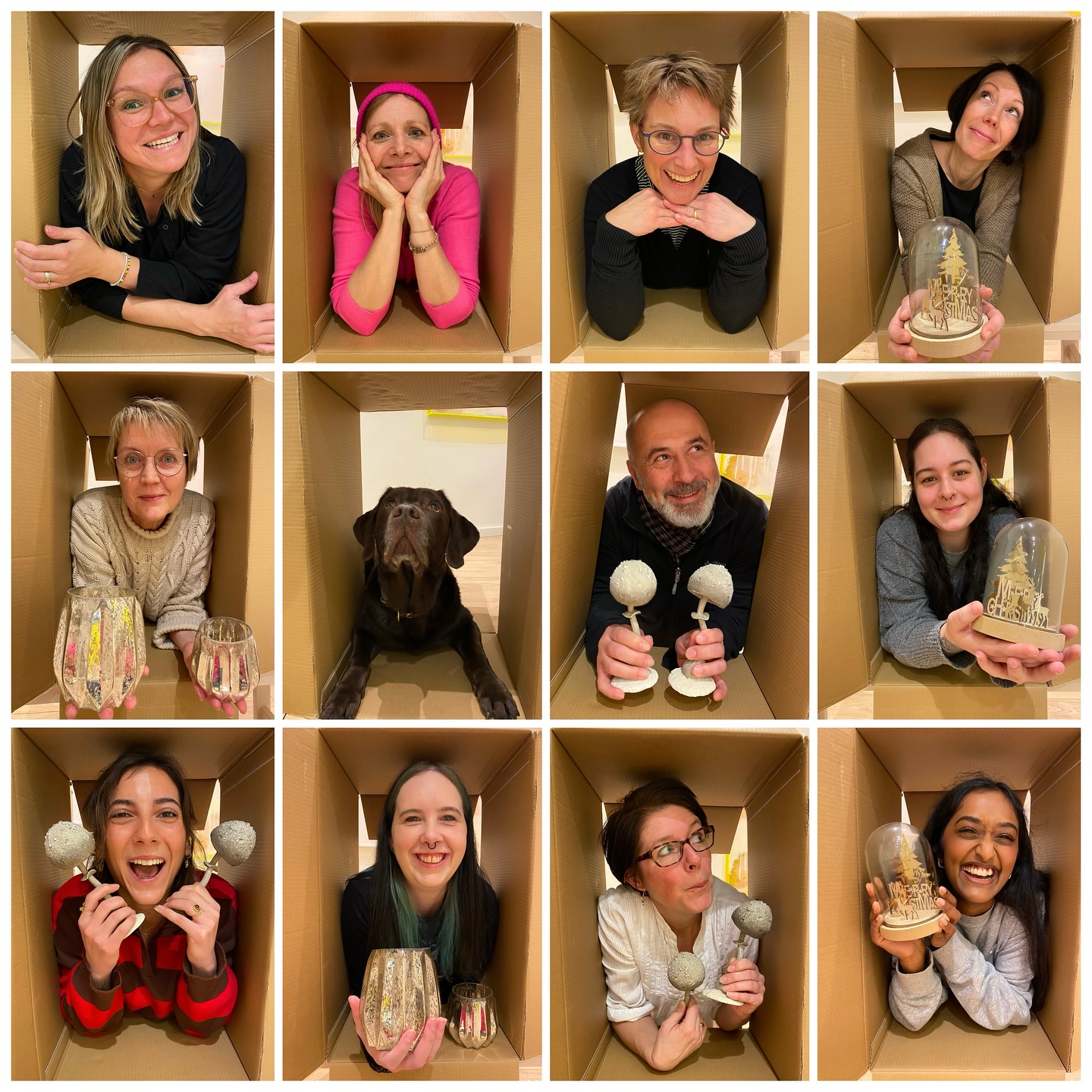 Ein lustiges Advents-Gruppenfoto der Mitarbeiter der Praxis für Kieferorthpädie Dr. Susanne Güntzer